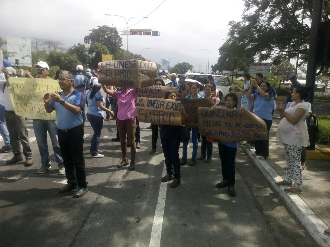 La UNESR se sumó a esta protesta de calle